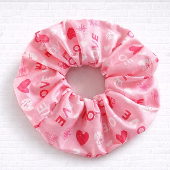 Valentines Scrunchies {PICK YOUR PRINT} - Picture 6 of 7
